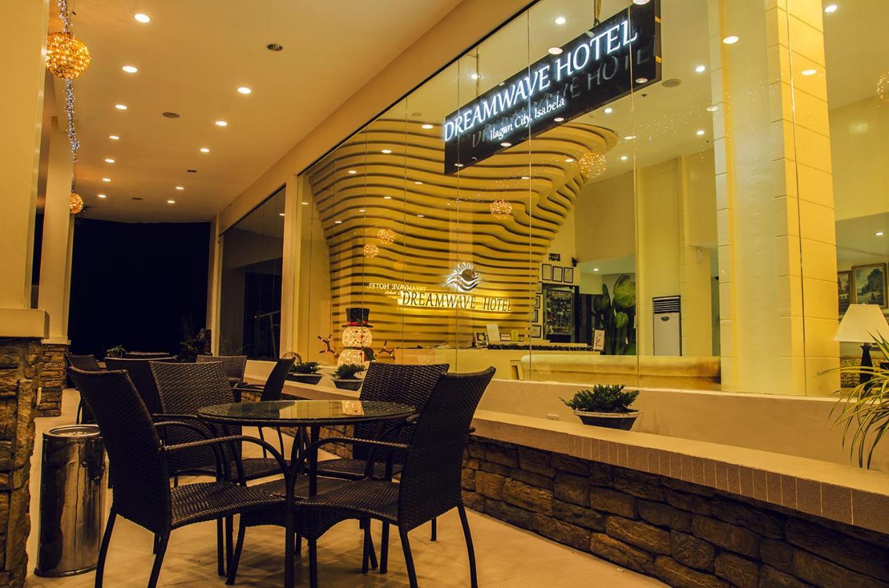 Dreamwave Hotel Ilagan Ngoại thất bức ảnh