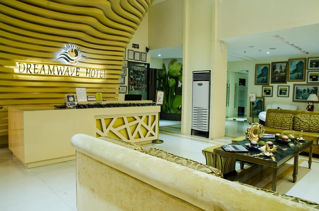 Dreamwave Hotel Ilagan Ngoại thất bức ảnh